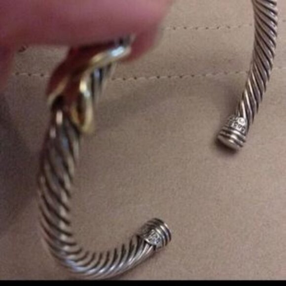 David Yurman Double X Bracelet w Gold. 5mm - Picture 4 of 4
